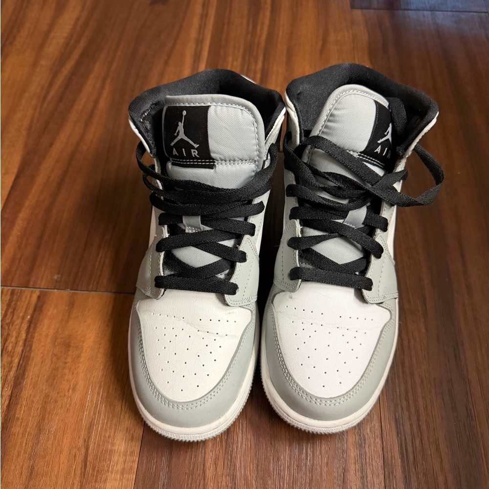 Nike Big Kids Sneakers - White and Gray